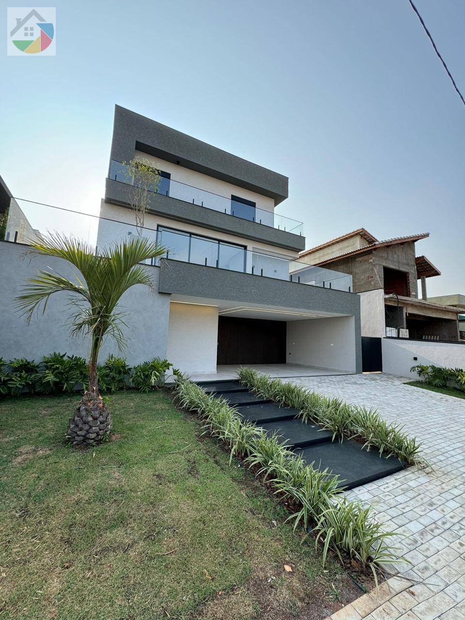 Casa no Condomínio Shamballa III - Studio House Imóveis  - Negócios Imobiliários